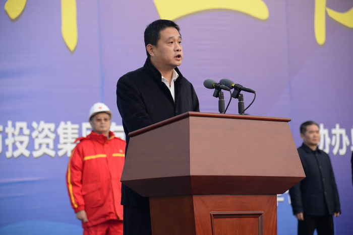 鹵陽湖管委會(huì)副主任雷強(qiáng)講話.JPG
